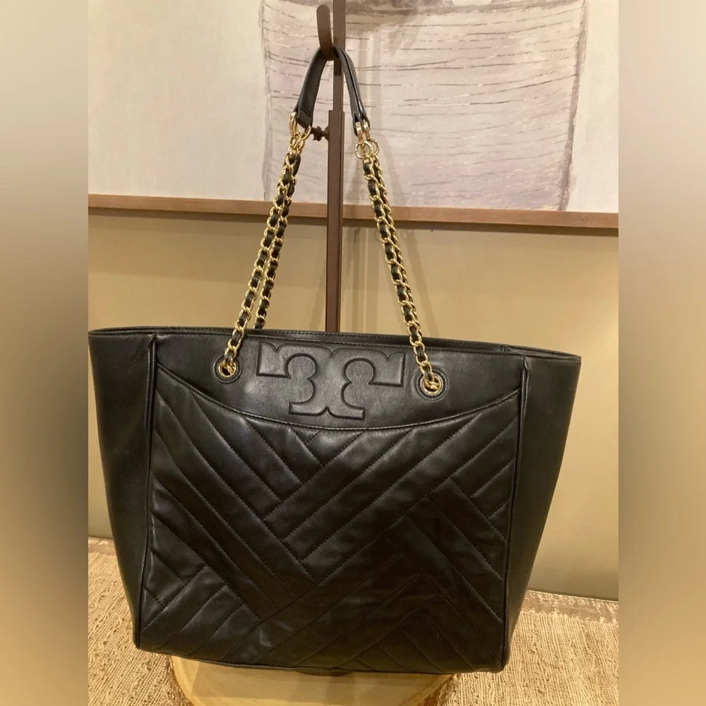 Tory Burch Alexa Black Soft leather quilted Chevron Quilted Print Chain‎ tote